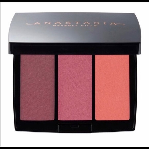 Anastasia Beverly Hills Other - 🙎🏽‍♀️ Anastasia Blush Trio (Pink Passion)